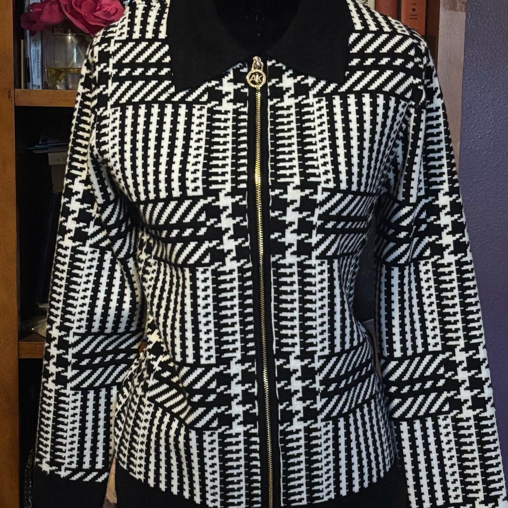 RARE Vintage Woman’s Houndstooth Jacket